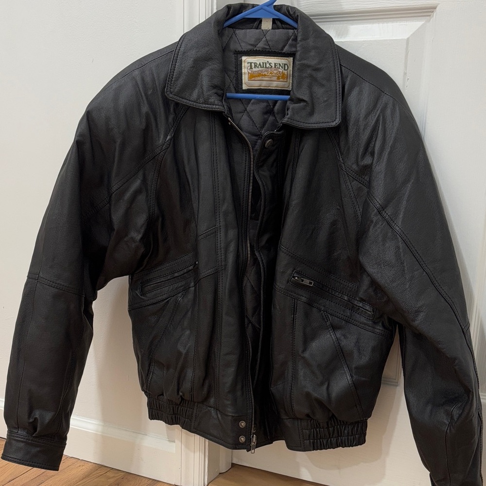 Men's Vintage Black Leather Bomber Jacket